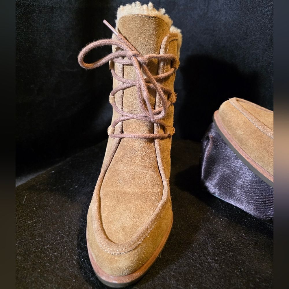 Ugg Womens Size 9 - Picture 3 of 10